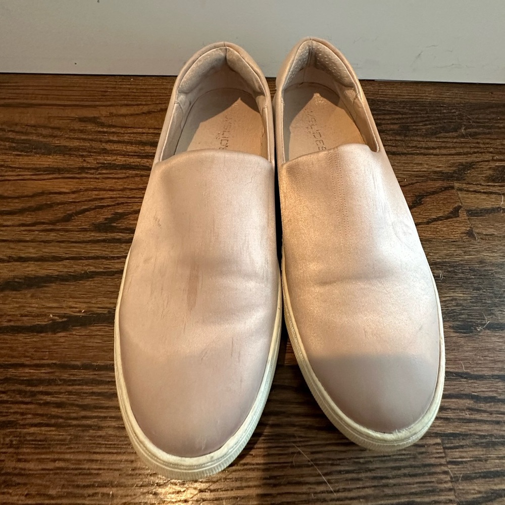 J slides slip on sneakers